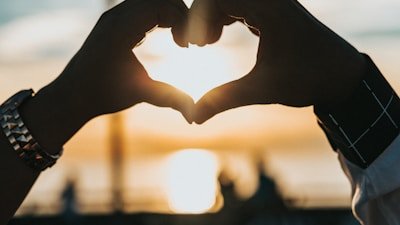 51吃瓜网址：网红情侣分手撕逼全记录，男方出轨证据曝光